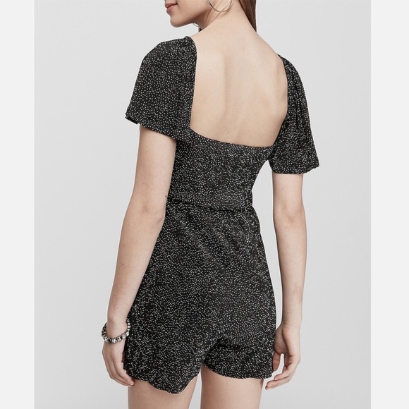 ❤️❤️ Express Pleated Wrap Front Short Sleeve Tied Romper Black White Print❤️❤️ - Picture 3 of 6